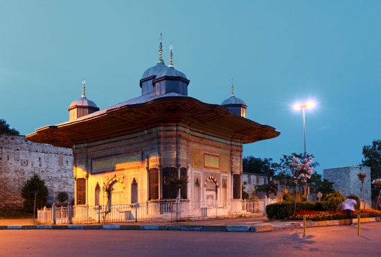 old city tour istanbul sultanahmet topkapi palace fountain of ahmet